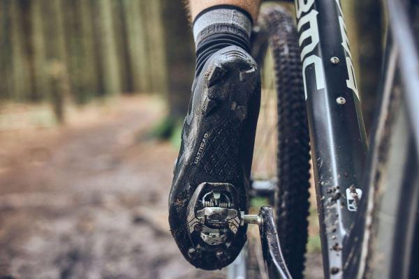 SHIMANO tretry SHXC702 čierne /Vel:45.0 9