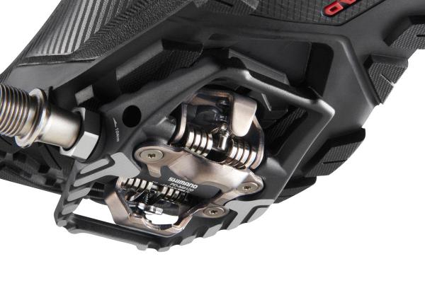 SHIMANO tretry SHEX900 čierne /Vel:40 10
